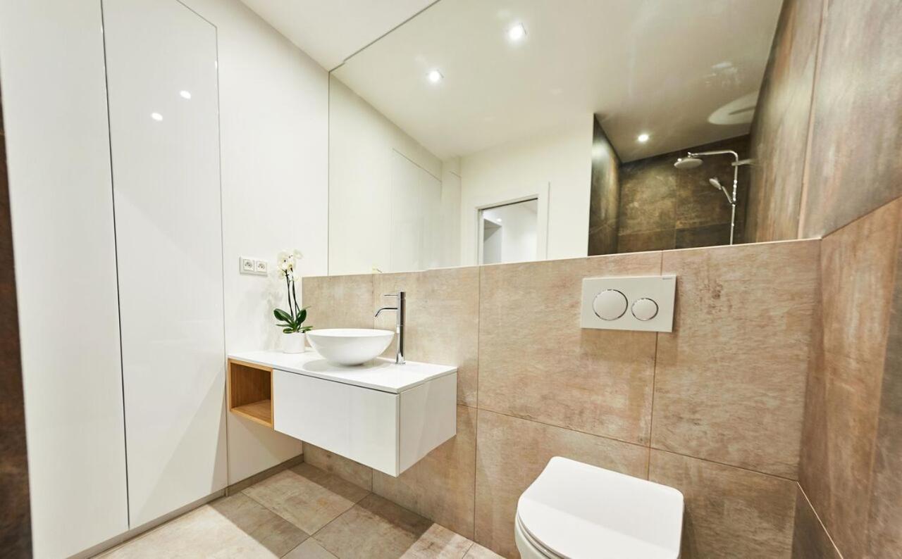 Beautiful Apartment Near The City Center Kosice Exterior photo