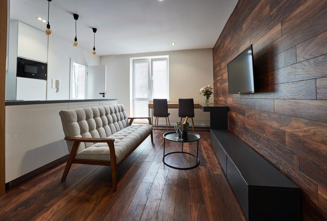Beautiful Apartment Near The City Center Kosice Exterior photo