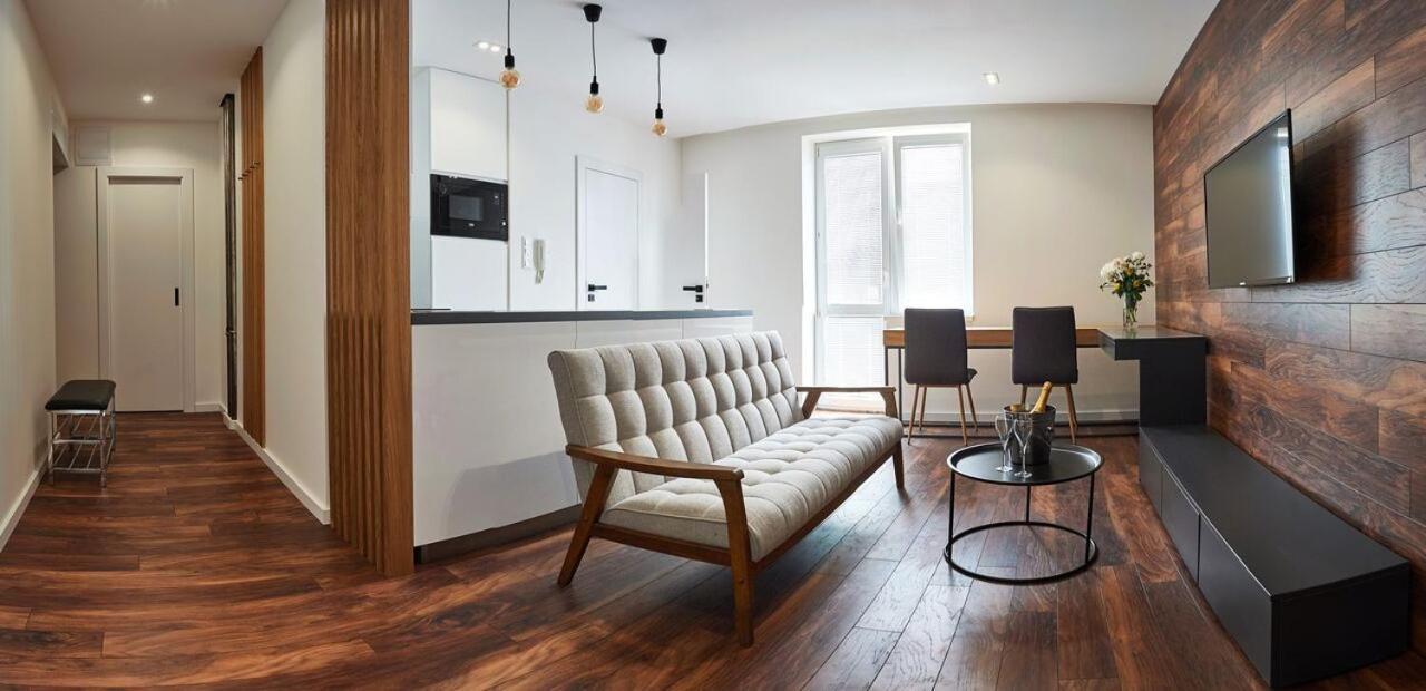 Beautiful Apartment Near The City Center Kosice Exterior photo